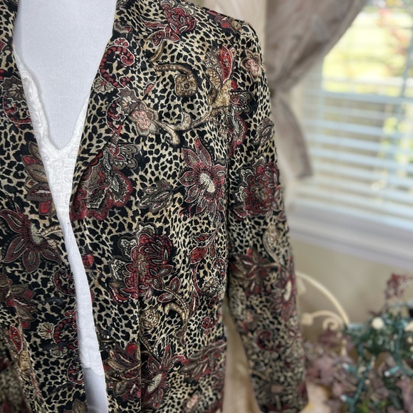 Script attitude & style faux velvet button closure blazer A7-40 - Picture 2 of 14